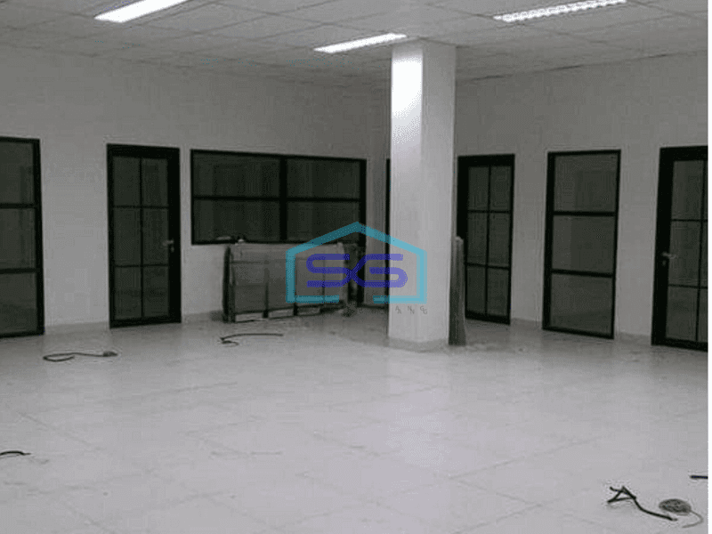 Disewakan Pabrik Kondisi Bagus Dalam Kawasan Cikarang Selatan LB 2246m2