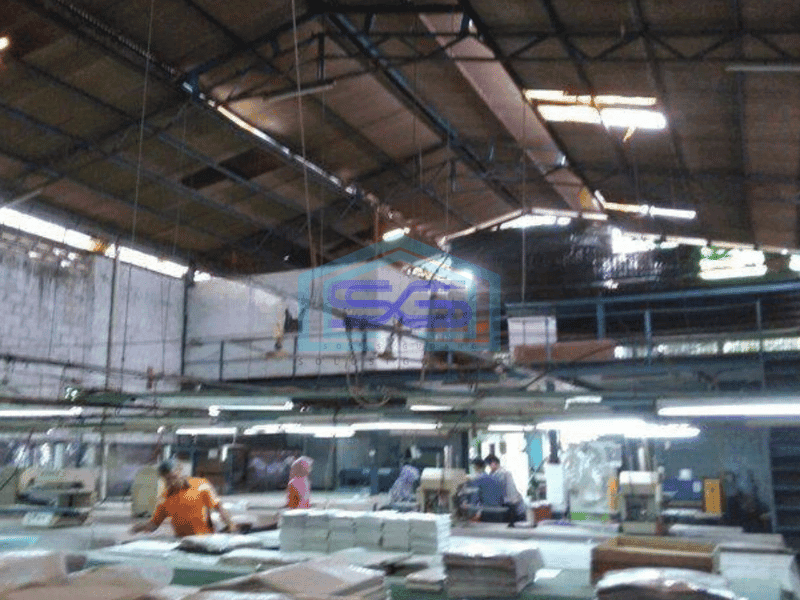 Dijual Gudang Strategis Jalan Raya Kontainer 40 Feet di Narogong, Bekasi