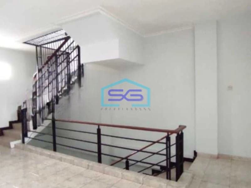 Dijual Ruko 3 Lantai Luas Bangunan  250 m² Lokasi Pasar Kaliki Bandung