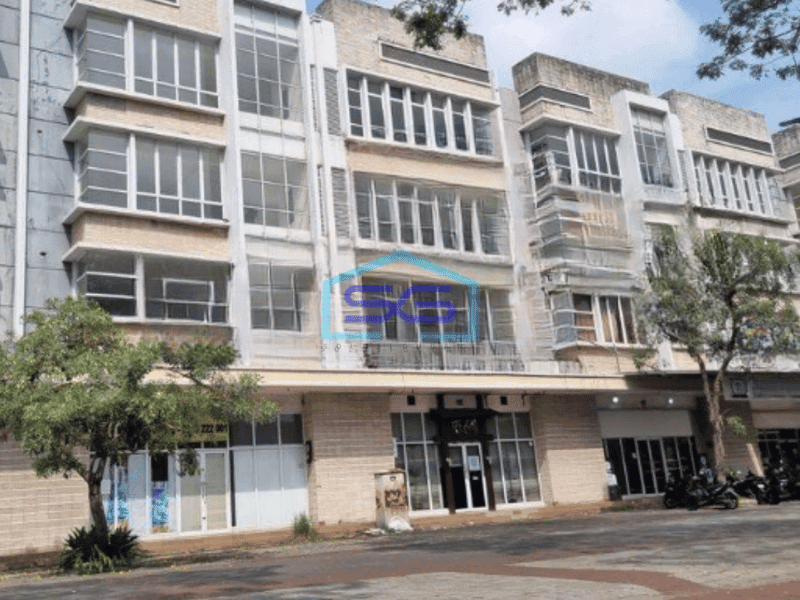 Disewakan Ruko di Pinggir Jalan Utama Harapan Indah Bekasi Luas Bangunan 484 m²