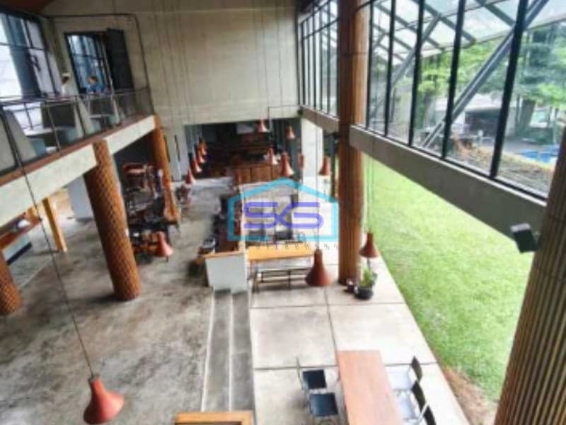 Disewakan Ruang Usaha dan Gedung Sangat Bagus di Area Ciumbuleuit Bandung Luas 2000m2