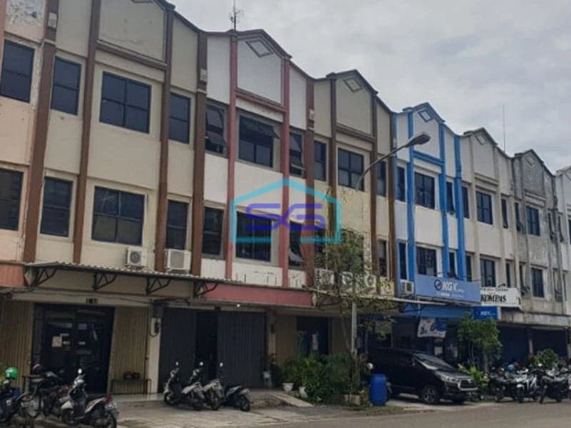 Dijual Ruko 3 Lantai Lokasi Ramai siap Huni Komplek Mall Transmart Cikokol Tangerang