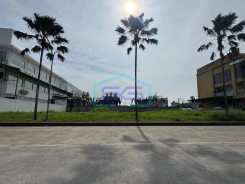 临近Bitung收费站Cikupa Tangerang，占地1088平方米，适合建厂房仓库的地块出售