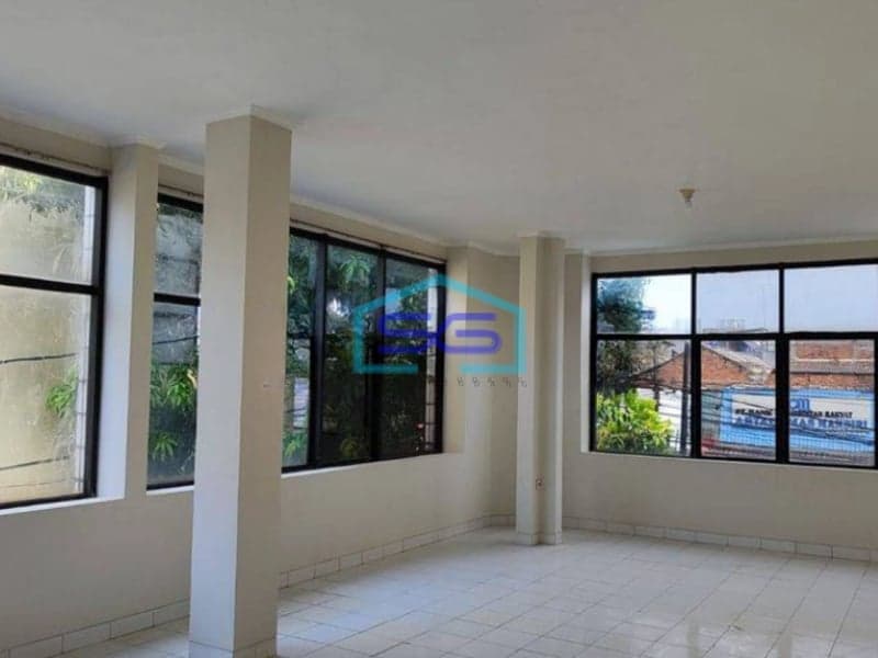 Disewakan Ruko Siap Pakai Hook 3 Lantai di Perum 1 Karawaci, Tangerang