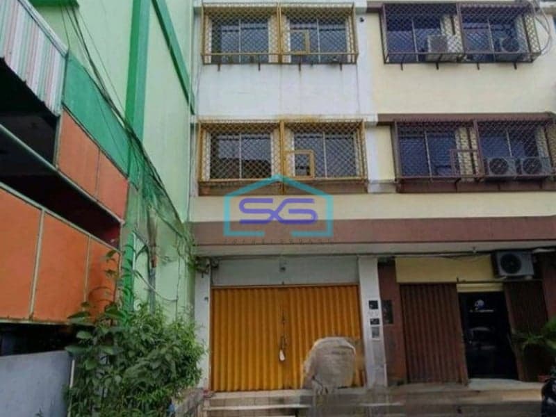 Disewakan Ruko di Cempaka Mas Jakarta Pusat Luas Bangunan  202 m²