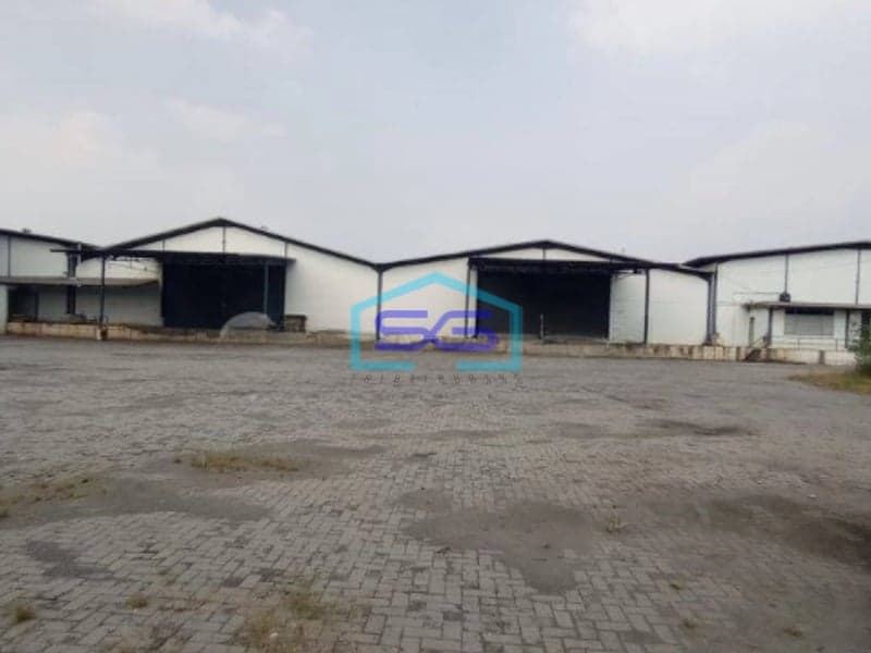 Disewakan Gudang Loading Dock LB 11000m2 Di Daerah Gunung Putri Bogor