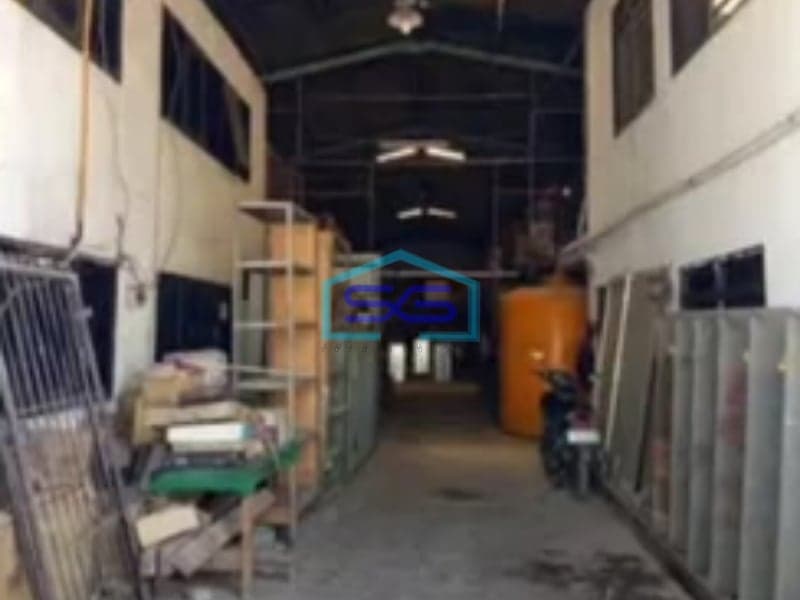 Dijual Gudang Luas Tanah 594m2 di Margomulyo Permai Surabaya