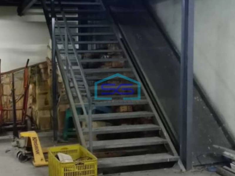 Dijual Gudang Luas Tanah  162 m² Akses Container 40 Feet di Jakarta Utara