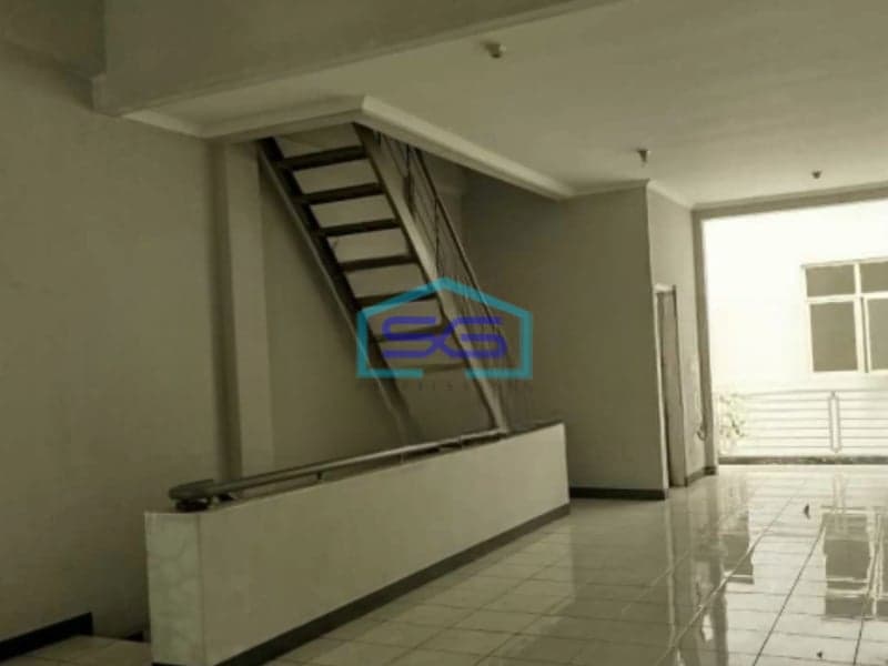 Disewakan Ruko Luas Bangunan  120 m² Lokasi Strategis di Bandung