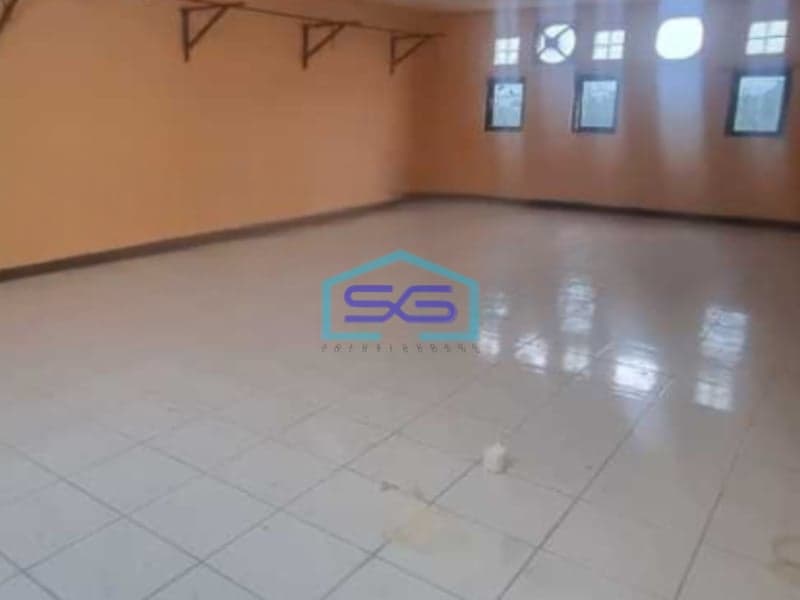 Disewakan Ruko Luas Bangunan  1250 m² Lokasi Strategis di Tangerang