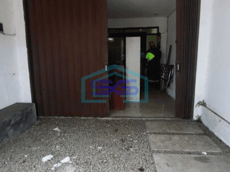 Disewakan Ruko dipinggir jalan kebagusan Jagakarsa cocok untuk usaha kantor/gudang