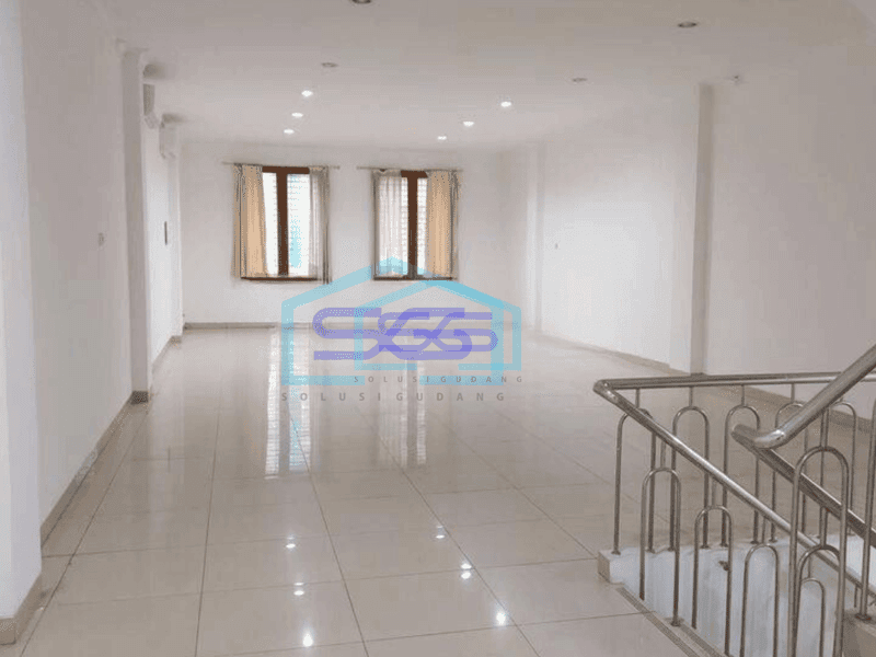 Dijual Ruko 5 lantai di Muara Karang, siap pakai, lokasi strategis