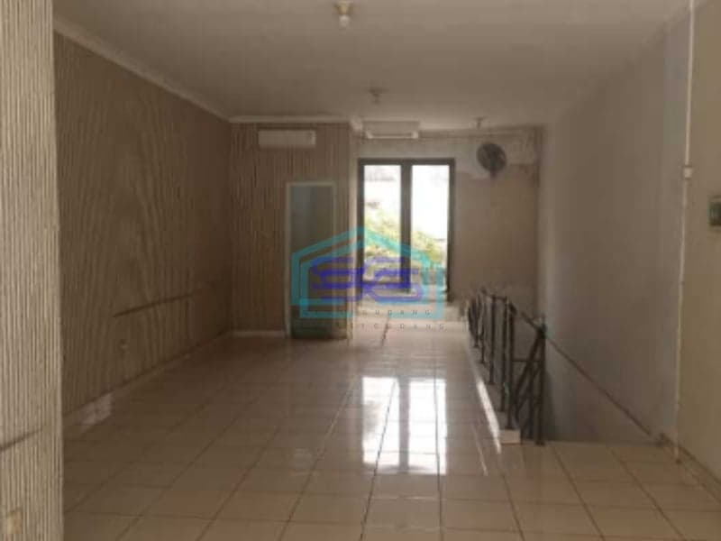 Dijual Ruko Pinggir Jalan Raya Siap Pakai Lokasi Sangat Strategis Di Graha Raya Bintaro Tangerang Luas Bangunan  121 m²