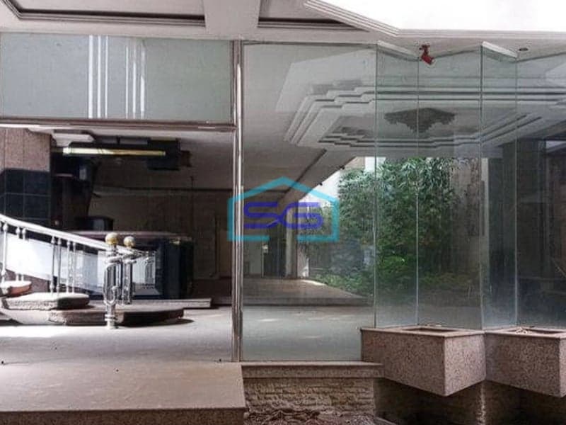 Dijual Gedung 3 lantai di Jl Sudirman Bandung Tengah Pusat Kota LT 1850m2