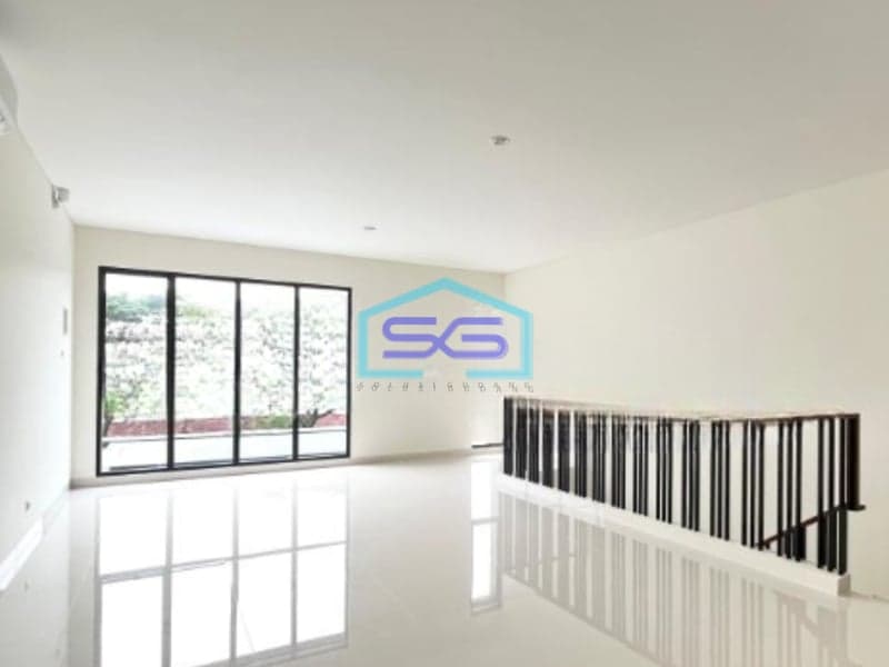Disewakan Ruko 3 Lantai Luas Tanah  120 m² Lokasi Bebas Banjir di Gading Serpong Tangerang