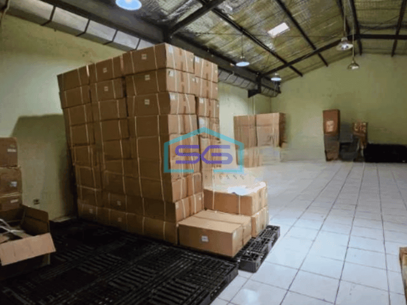 Dijual Gudang Ada Kantor Luas Bangunan  180 m² di Kapuk Kamal Jakarta Barat