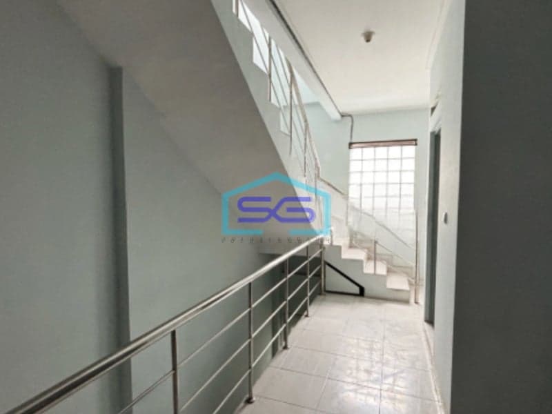 Dijual Ruko Siap Huni di Cijerah Bandung Ruko 2.5 Lantai Siap Usaha Parkir Luas LB 168m2