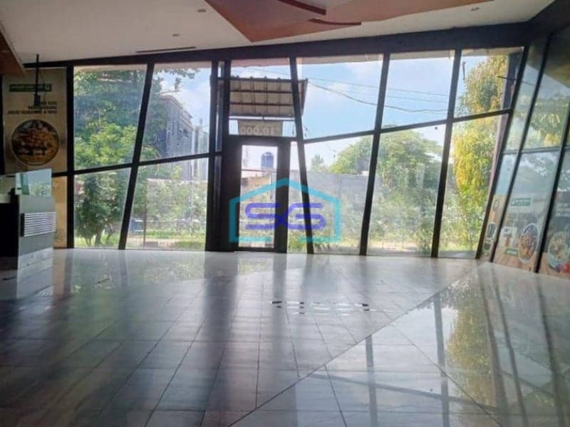 Disewakan Tempat Usaha Murah Pinggir Jalan Raya komplek Mall Ujung Menteng Jakarta Timur