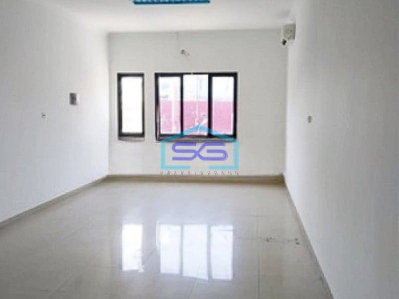 Disewakan Ruko 3 Lantai Siap Pakai Strategis di Jalan Lebar Roxy Jakarta Pusat LB 120m2