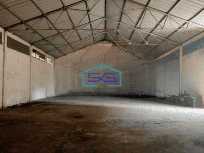 Disewakan Gudang Akses Container 40 Feet Luas Bangunan  574 m² Lokasi Perak Surabaya