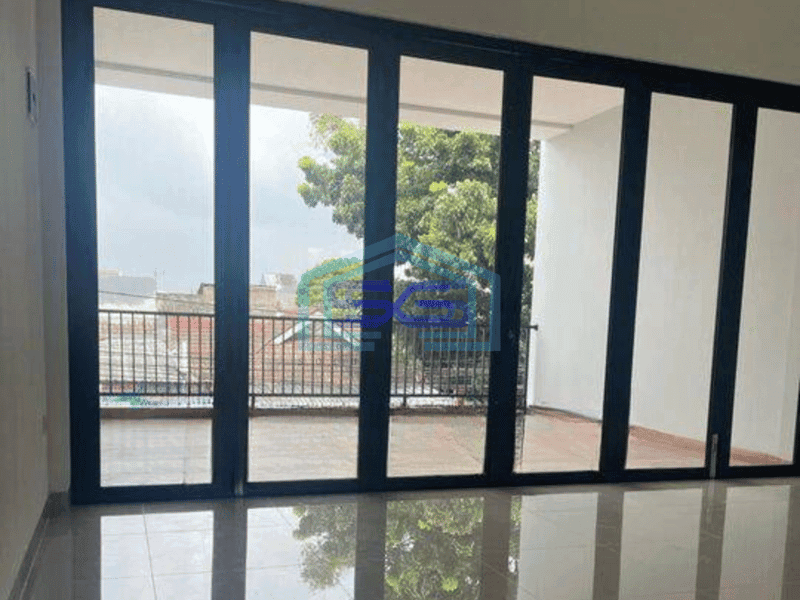 Dijual Ruko baru pinggir jalan utama siap usaha di BSD Griya Loka