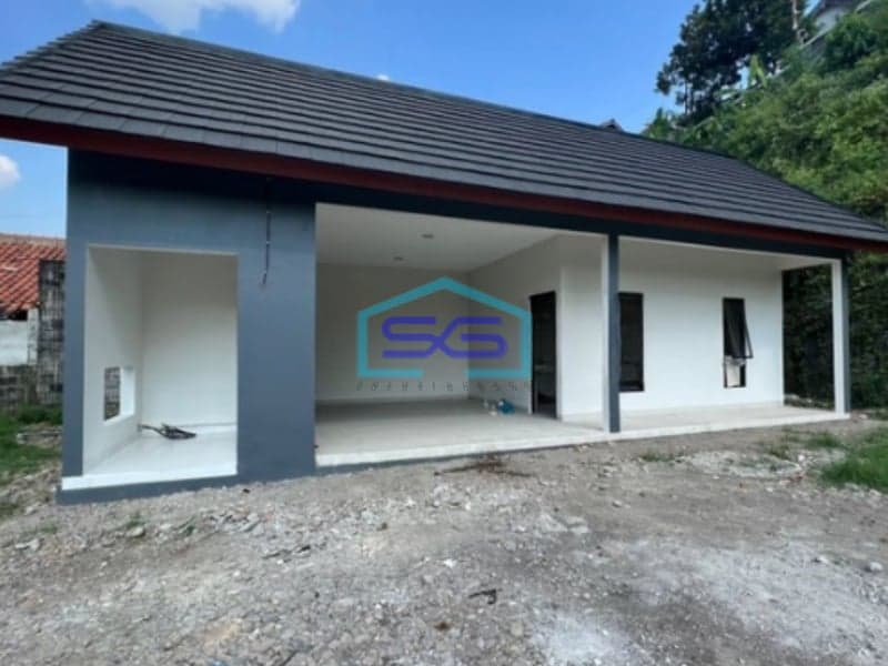 Dijual Tanah Strategis Pinggir Jalan Raya Sudah Ada Bangunan Kantor Cocok Untuk Berbagai Usaha Semarang Barat LT 2302m2