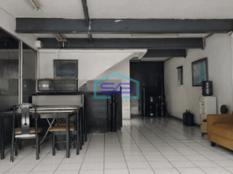 Disewakan Gudang Bebas Banjir Luas Bangunan  1000 m² di Kapuk Kamal Jakarta Barat