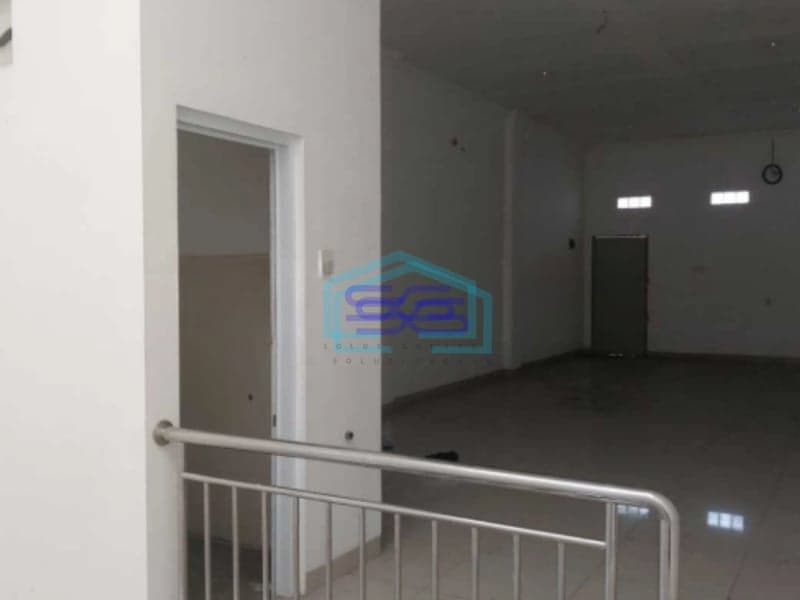 Dijual Ruko Strategis 3 Lantai Tengah Kota Solo Lokasi di Jalan Yos Sudarso LT 633m2