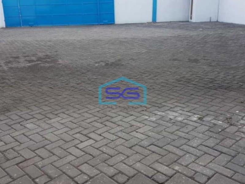 Disewakan Gudang Ada Kantor Luas Bangunan 980 m² Lokasi di Surabaya