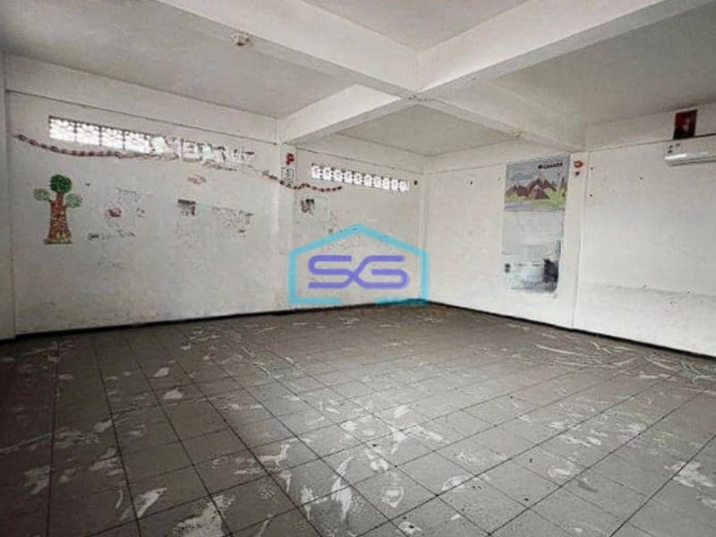 Disewakan Ruang Usaha Siap Pakai LB 700m2 Strategis Pinggir Jalan