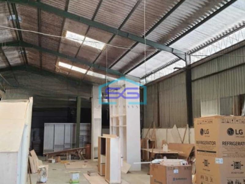 Dijual Gudang Luas Bangunan 700 m² Lokasi Semarang