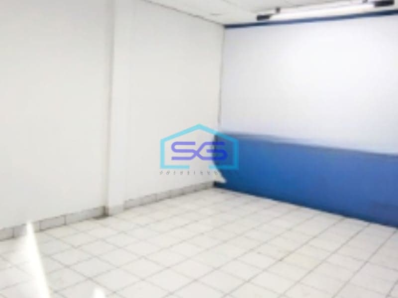 Di Sewakan Ruko 3 1/2 Lantai Di Daerah Komersil Cirende Jakarta Selatan Luas Bangunan  240 m²