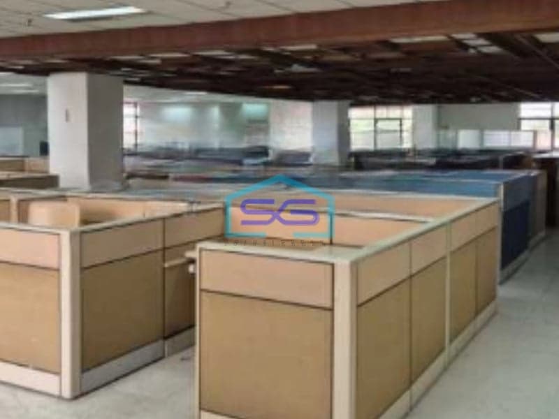 Disewakan Kantor di Gedung Semen Gresik Indonesia dekat dengan Jalan Veteran Luas Bangunan  932 m²