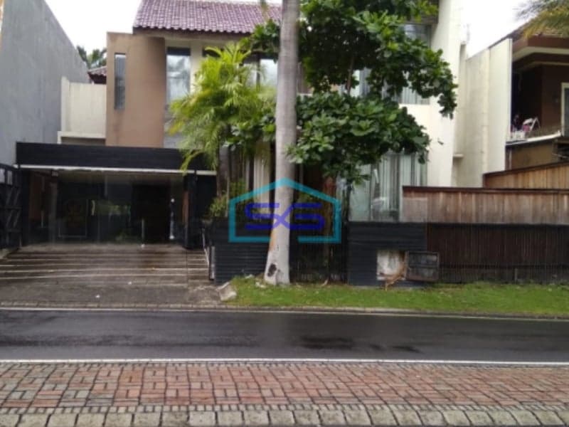 Dijual Ruang Usaha Komersial Area Surabaya Luas Tanah 330m2