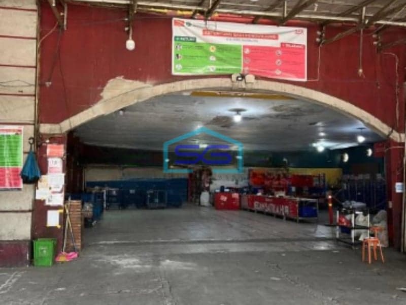 Disewakan Gudang Ex Expedisi di Pinggir Jalan Raya Utama Harapan Indah Bekasi Luas Bangunan  500 m²