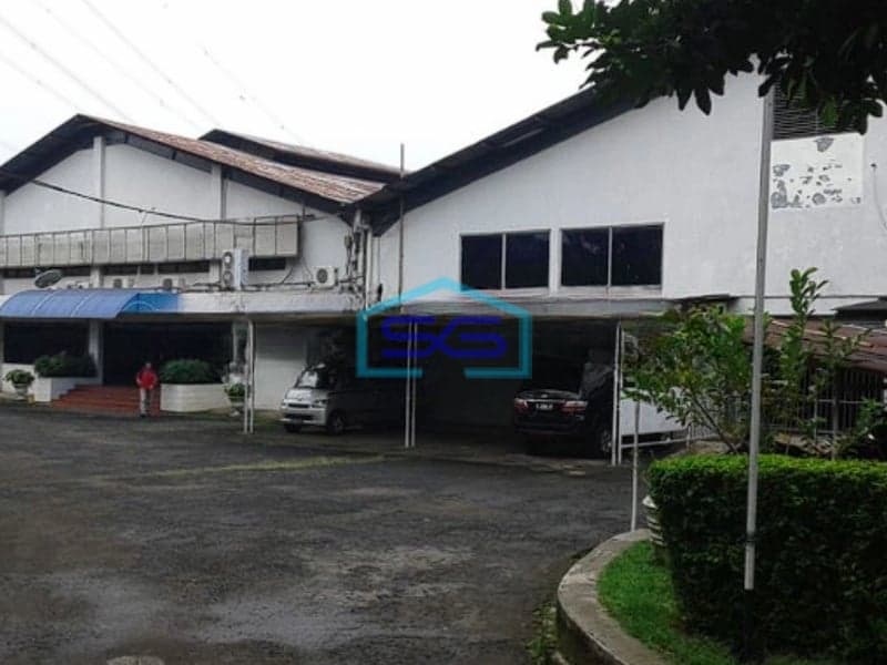 Disewakan Gudang Strategis LB 8000 m² di Cawang Jakarta Timur