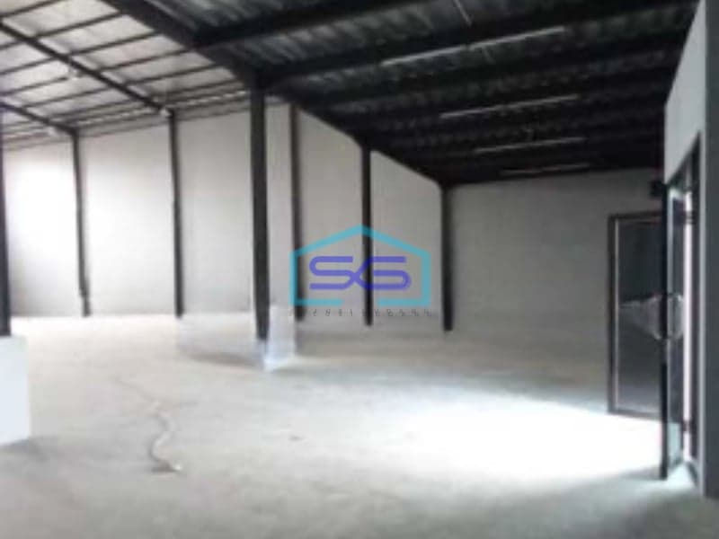 Disewakan Pabrik Lokasi Strategis di Cikarang Luas Tanah 1043 m²