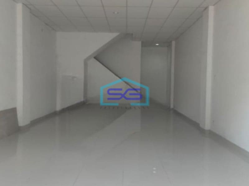 Disewakan Ruko 3 Lantai Luas Bangunan  200 m² di Tangerang