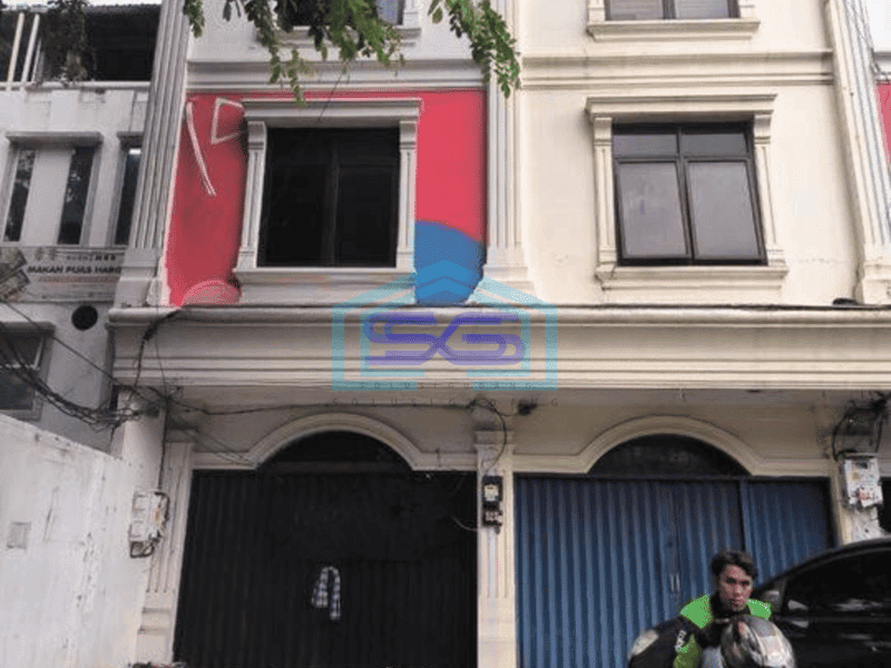 Disewa Ruko Strategis di depan Stasiun KA Tebet Jakarta Selatan