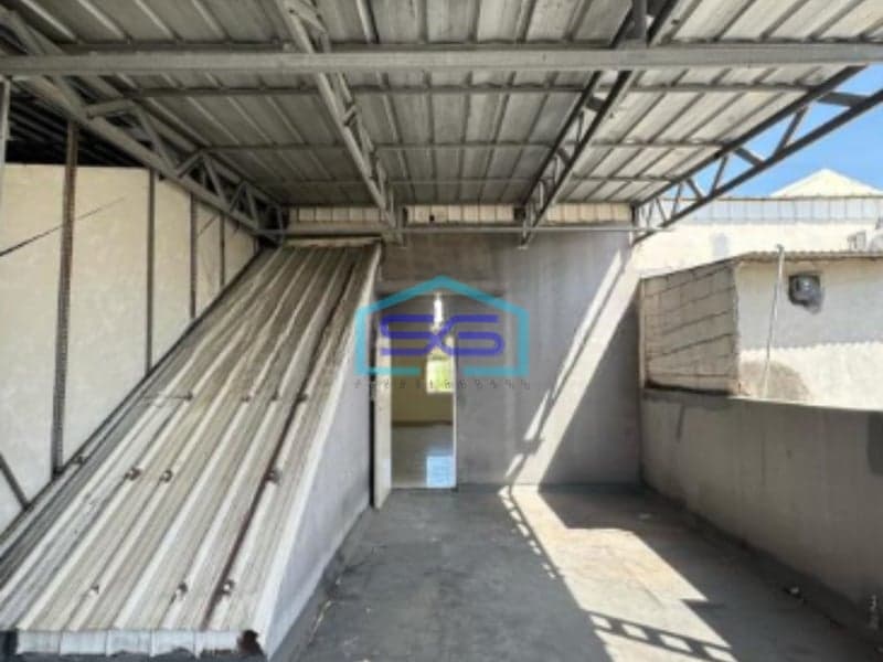 Dijual Ruko Hadap Jalan Raya Depan Lokasi Sangat Bagus di Jakarta Barat LB 250m2