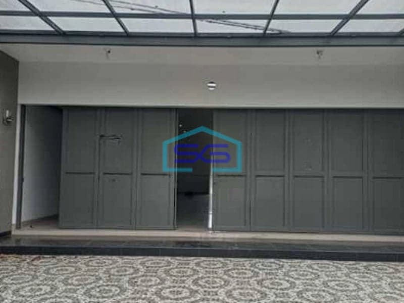 Disewakan Ruko Besar Strategis di mainroad Margacinta Buah Batu Bandung LT 435m2