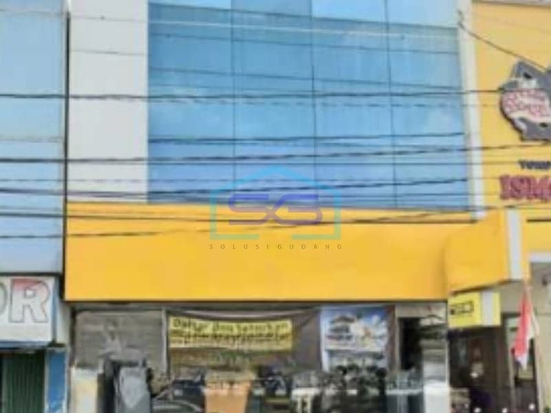 Disewakan Ruko 3 Lantai Kawasan Niaga Dan Bisnis Di Banjarsari, Solo Jawa Tengah LB 300m2