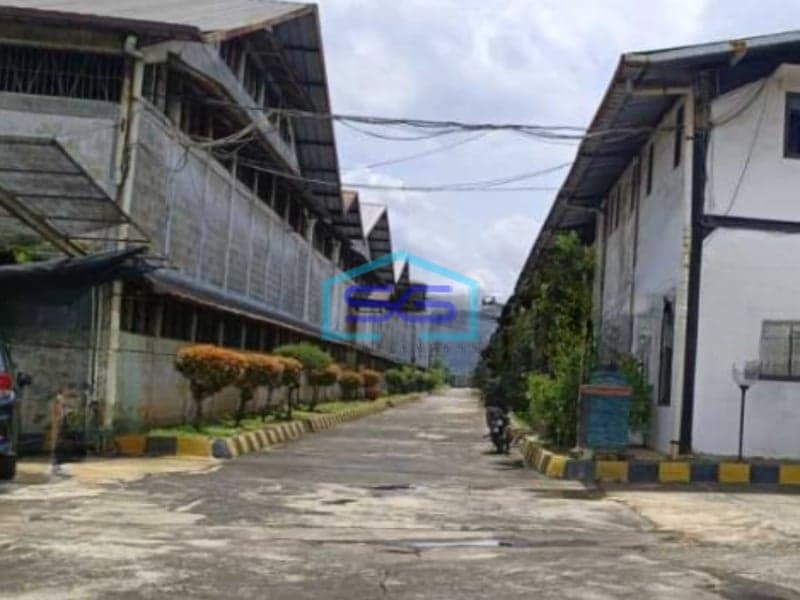 Dijual Pabrik Lokasi Bebas Banjir di Pasar Kemis Tangerang Luas Bangunan  10000 m²