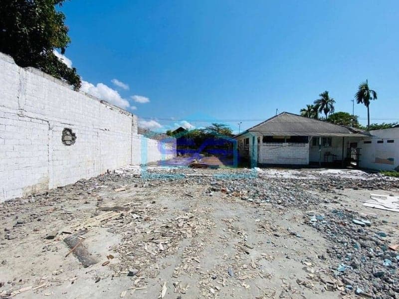 Disewakan Gedung Dengan Tanah Luas di Sanur