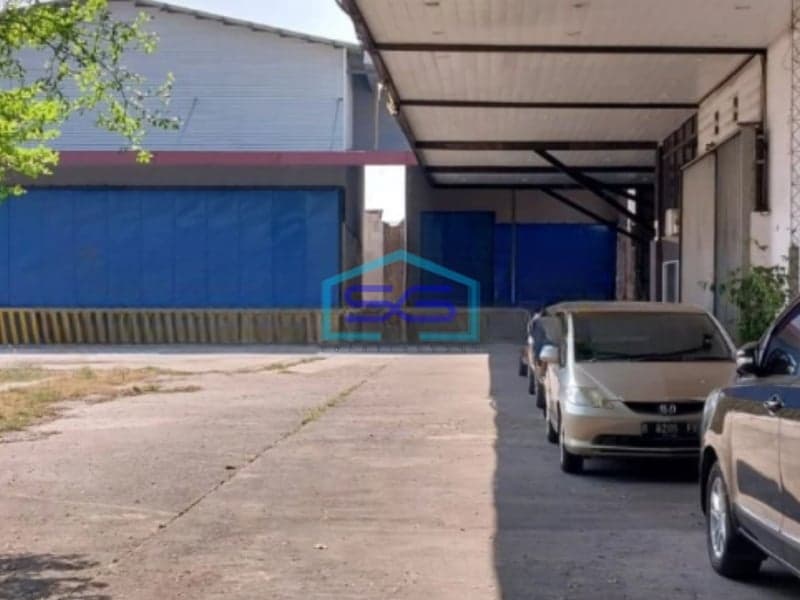 Dijual Gudang Sudah Renovasi SHM Luas Tanah 3700m2 di Jakarta Timur