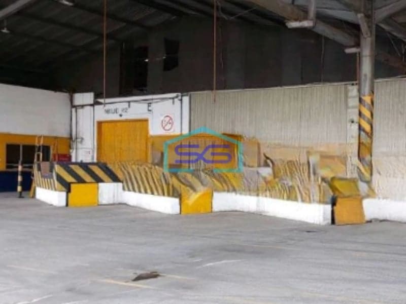 Disewakan Gudang Luas Bangunan 3168 m² Akses Container di Surabaya