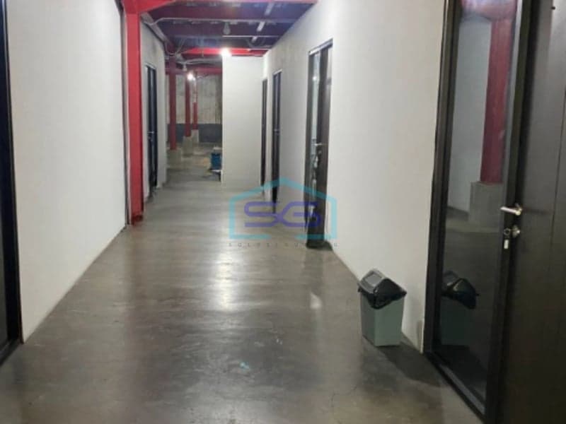 Dijual Gudang Ada Kantor Luas Bangunan 777 m² Lokasi di Margomulyo Surabaya