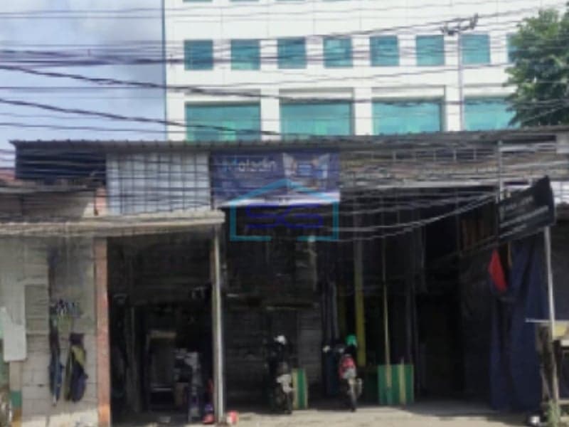 Shophouse for Sale 241 sqm Land Area Flood-Free Location in Karawaci Tangerang