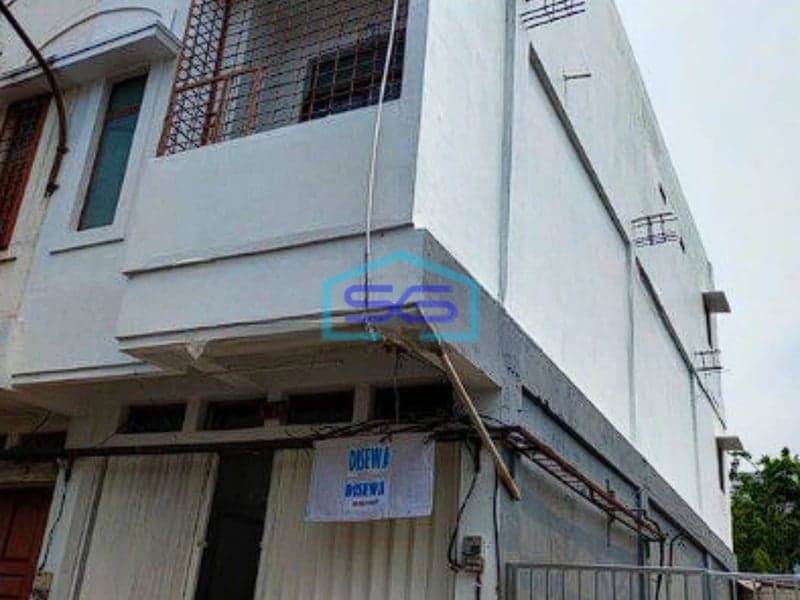 Disewakan Ruko Di Jakarta Barat Bangunan 3 Lantai LB 168m2