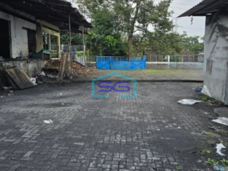 Disewakan Gudang Butuh Renovasi Sangat Cocok Untuk Pabrik di Ungaran Semarang LB 400m2